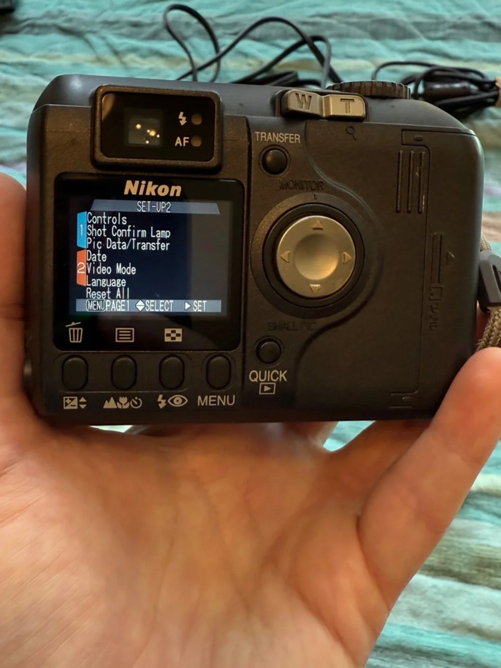 Nikon Coolpix E885 Vintage Y2K Point and Shoot Digital Camera